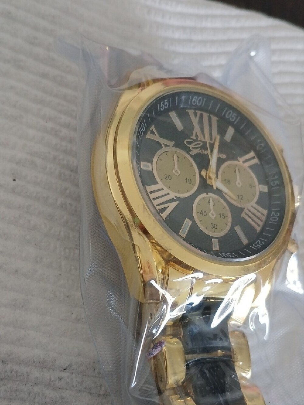 Gold and Black Chronograph Bracelet Watch - Picture 6 of 7